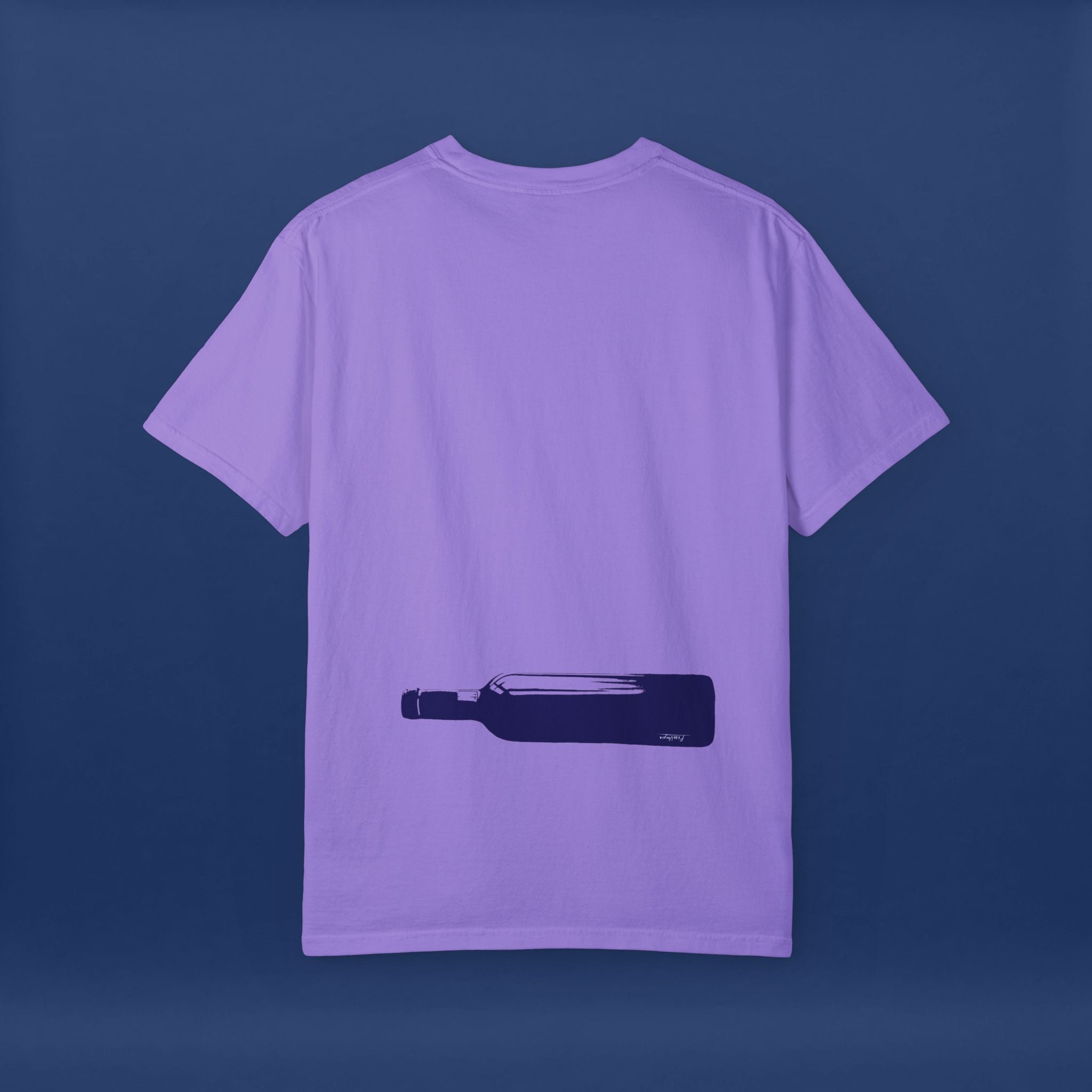 Minimalist Blue Liquor Bottle T-Shirt - Summer Short Sleeve Graphic Tee for Men & Women（Vibrant Colors ）