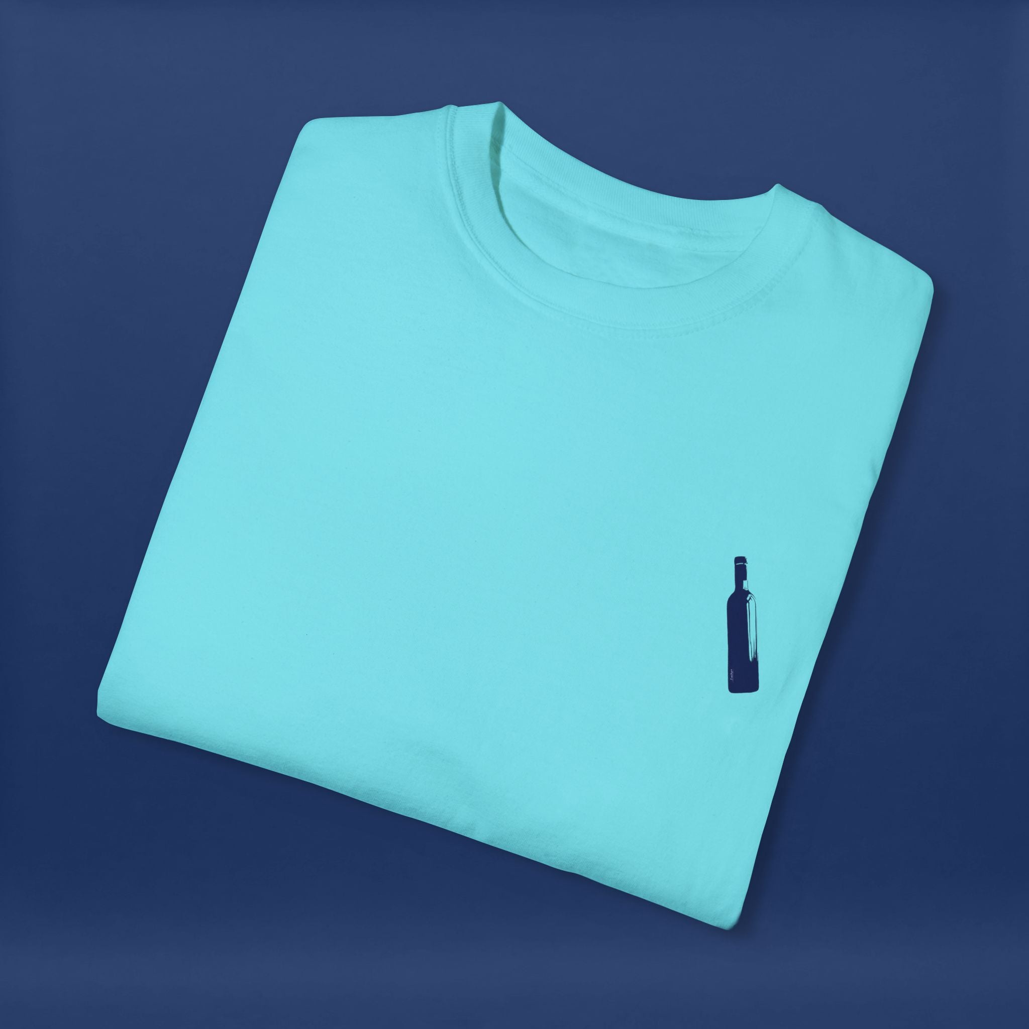 Minimalist Blue Liquor Bottle T-Shirt - Summer Short Sleeve Graphic Tee for Men & Women（Vibrant Colors ）