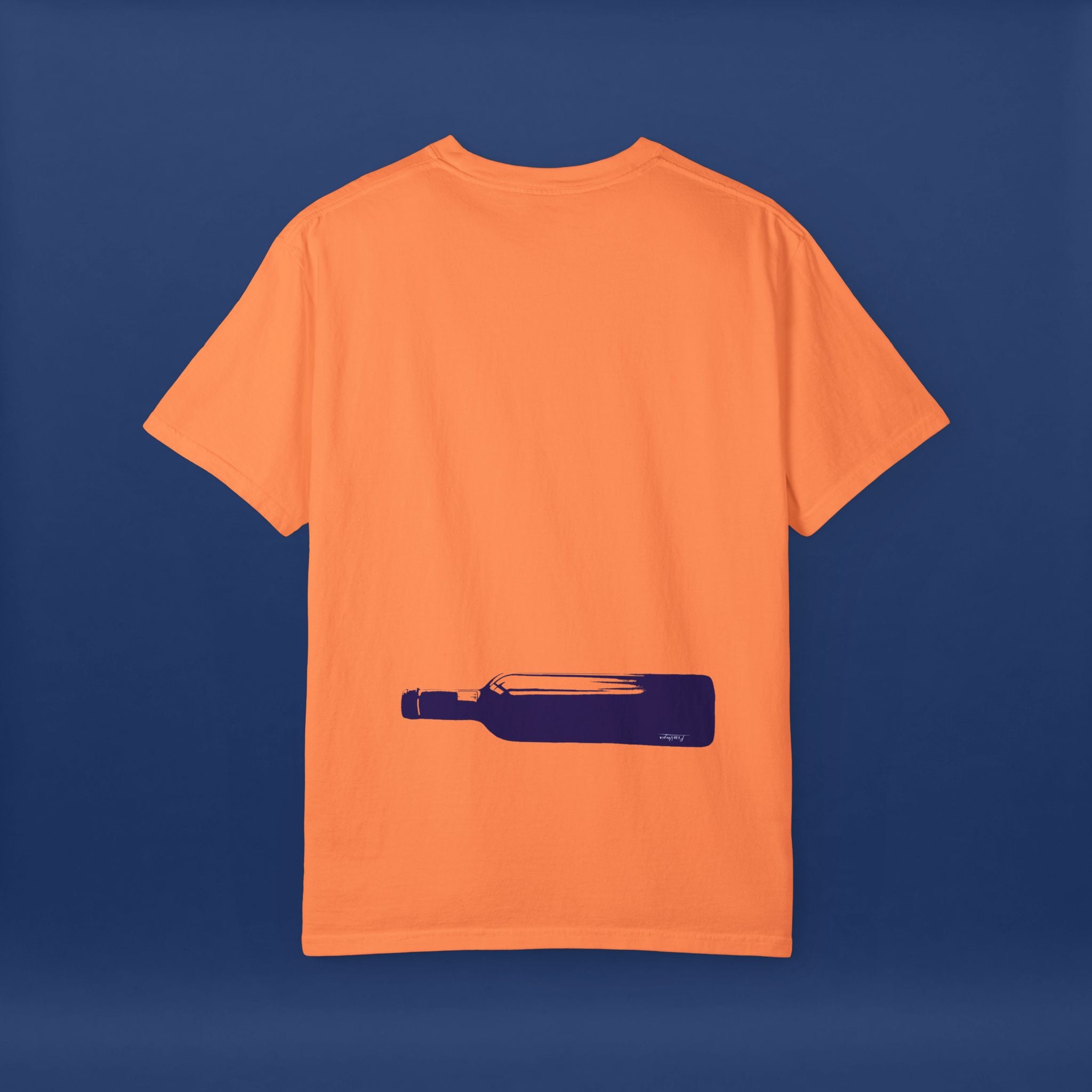 Minimalist Blue Liquor Bottle T-Shirt - Summer Short Sleeve Graphic Tee for Men & Women（Vibrant Colors ）