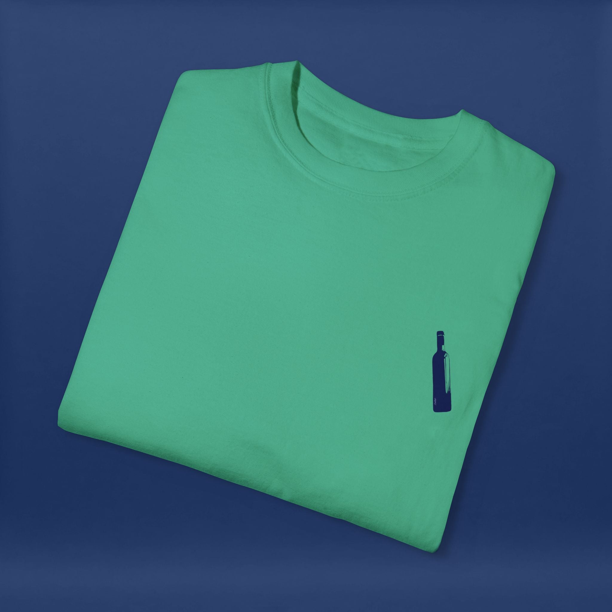 Minimalist Blue Liquor Bottle T-Shirt - Summer Short Sleeve Graphic Tee for Men & Women（Vibrant Colors ）
