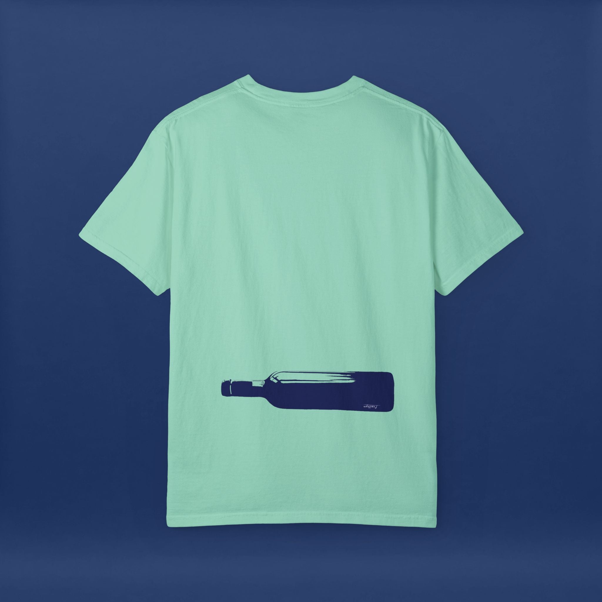 Minimalist Blue Liquor Bottle T-Shirt - Summer Short Sleeve Graphic Tee for Men & Women（Vibrant Colors ）