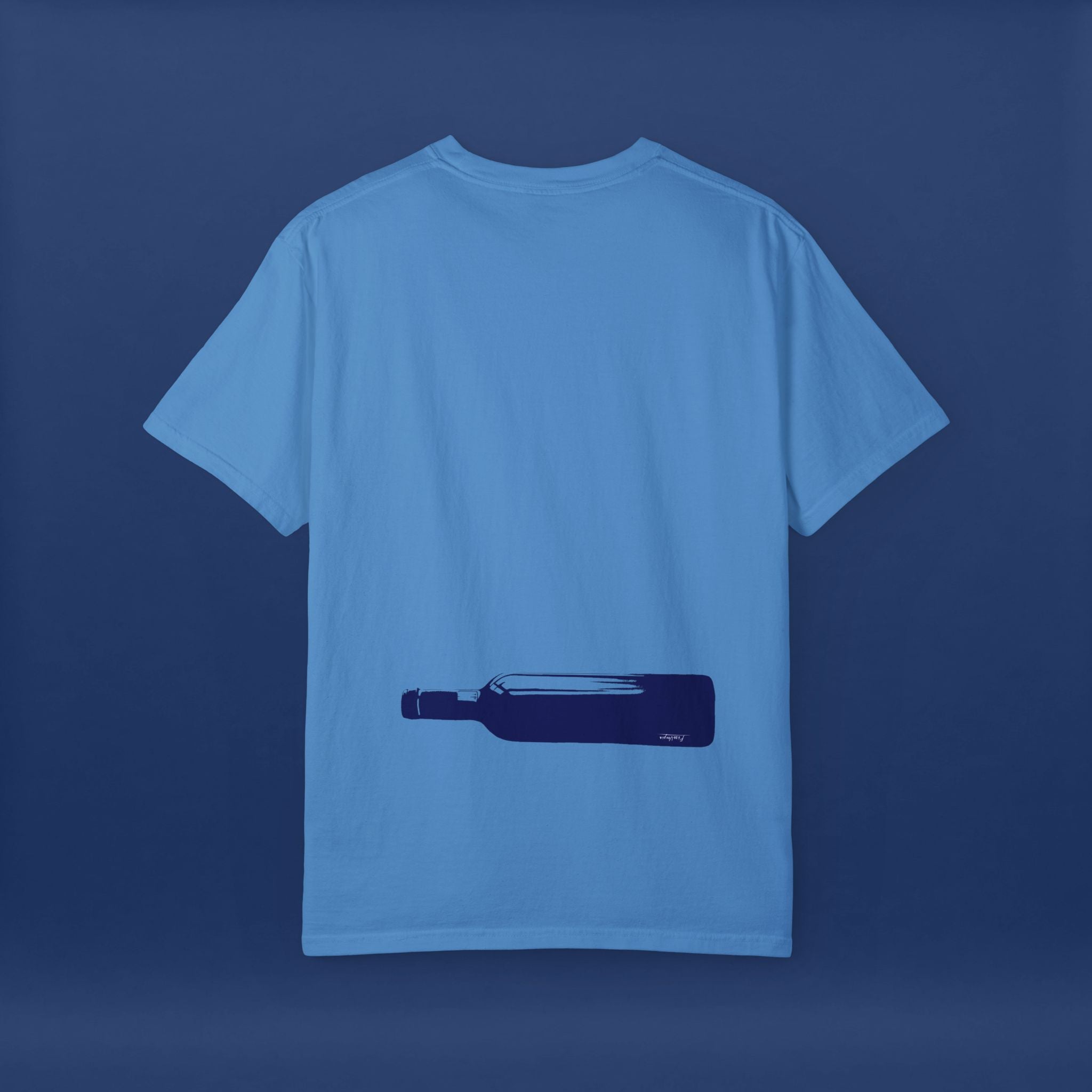 Minimalist Blue Liquor Bottle T-Shirt - Summer Short Sleeve Graphic Tee for Men & Women（Vibrant Colors ）