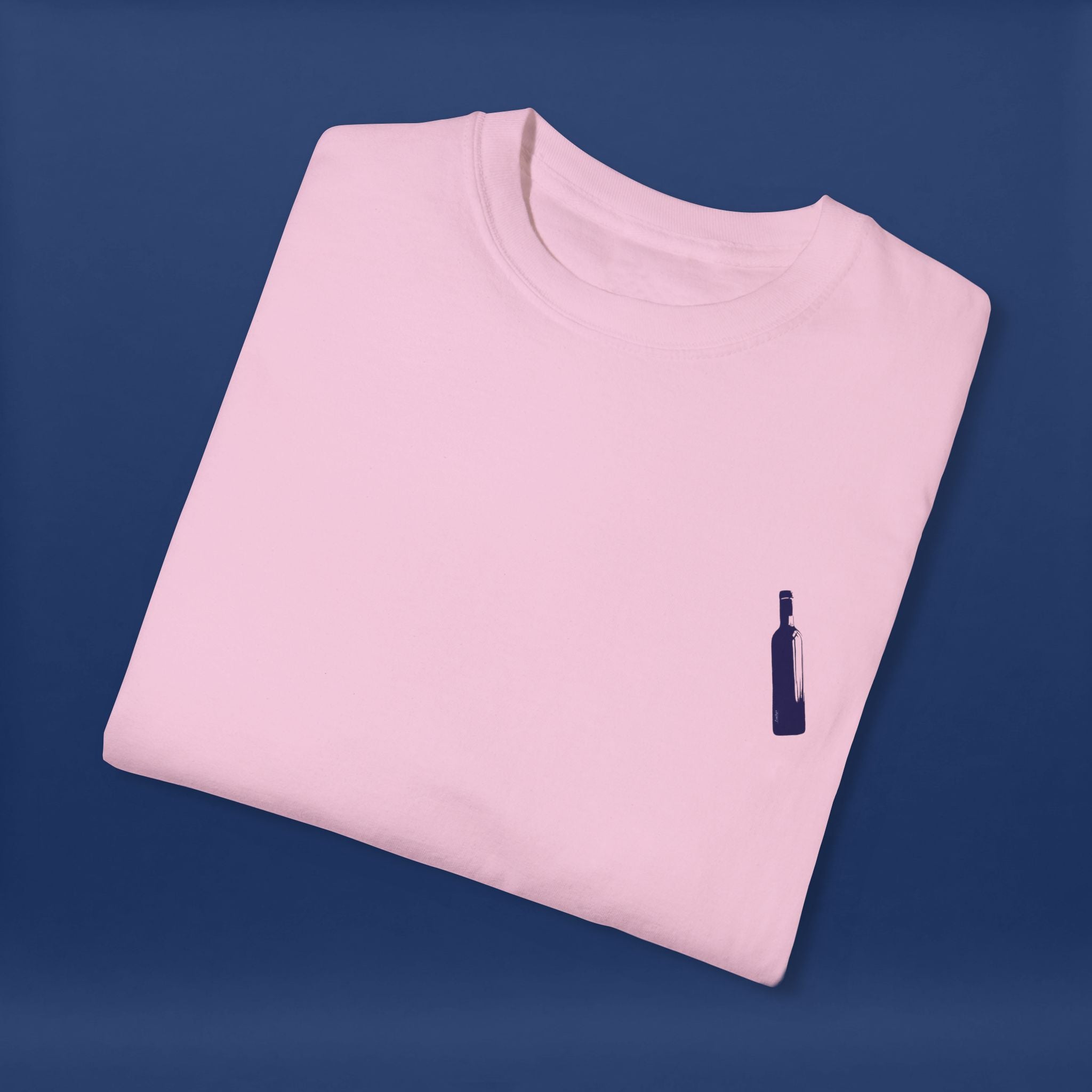 Minimalist Blue Liquor Bottle T-Shirt - Summer Short Sleeve Graphic Tee for Men & Women（Vibrant Colors ）
