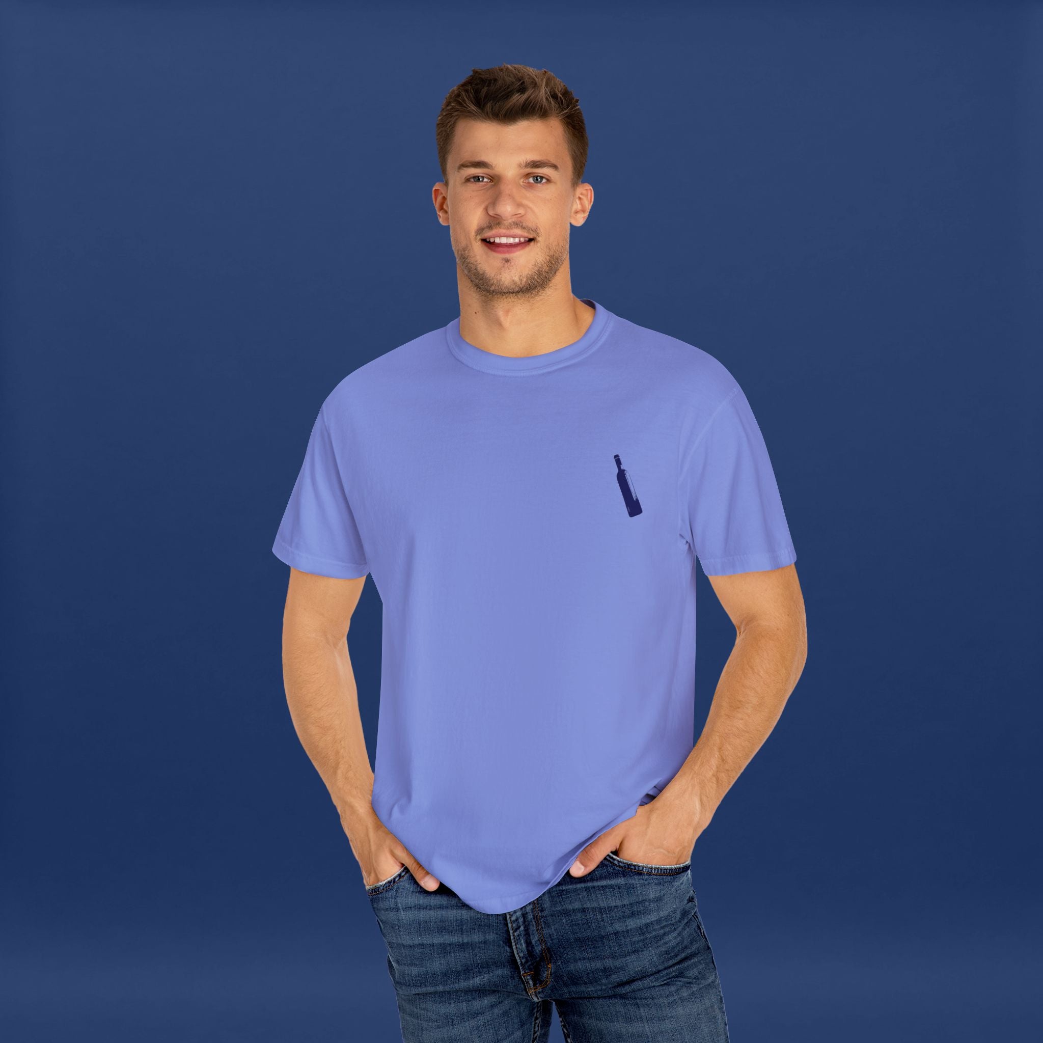 Minimalist Blue Liquor Bottle T-Shirt - Summer Short Sleeve Graphic Tee for Men & Women（Vibrant Colors ）