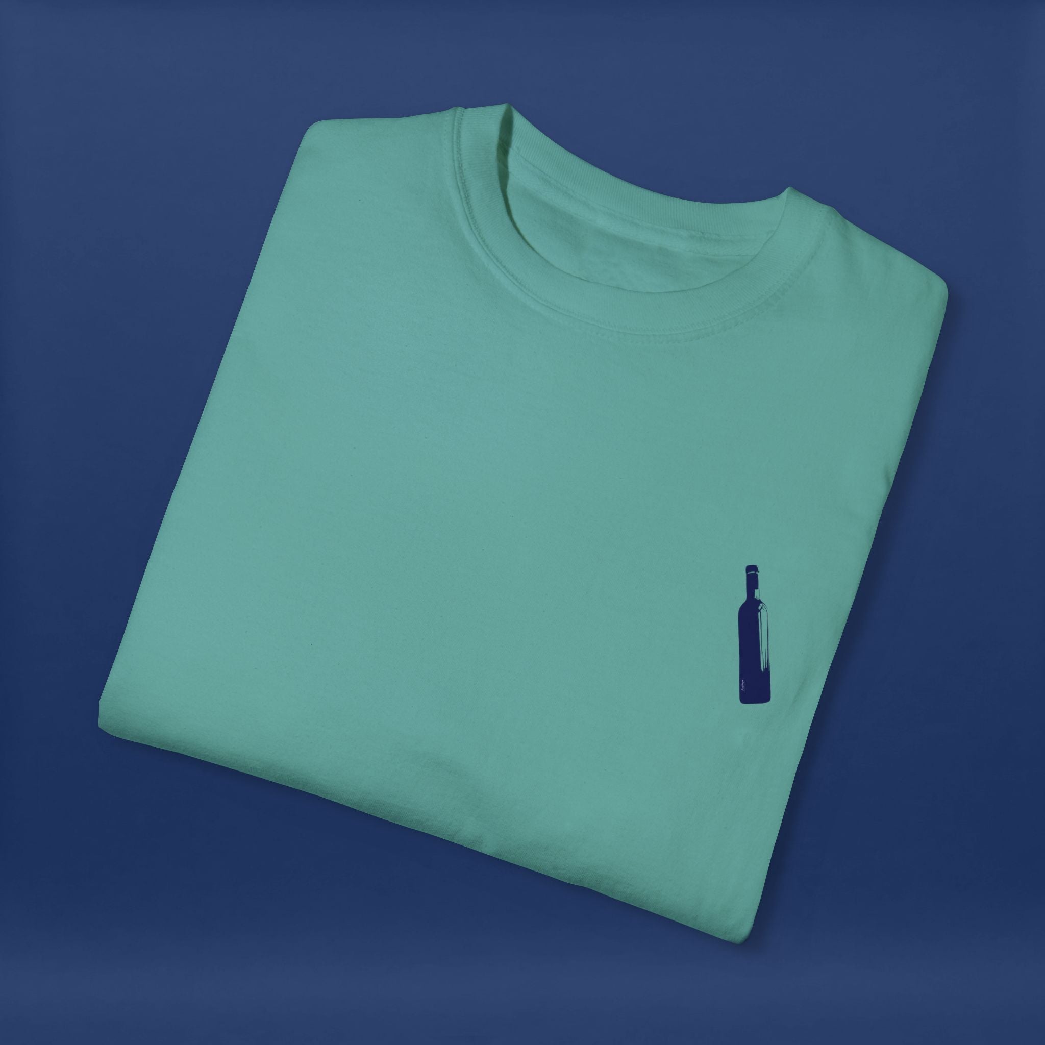 Minimalist Blue Liquor Bottle T-Shirt - Summer Short Sleeve Graphic Tee for Men & Women（Vibrant Colors ）