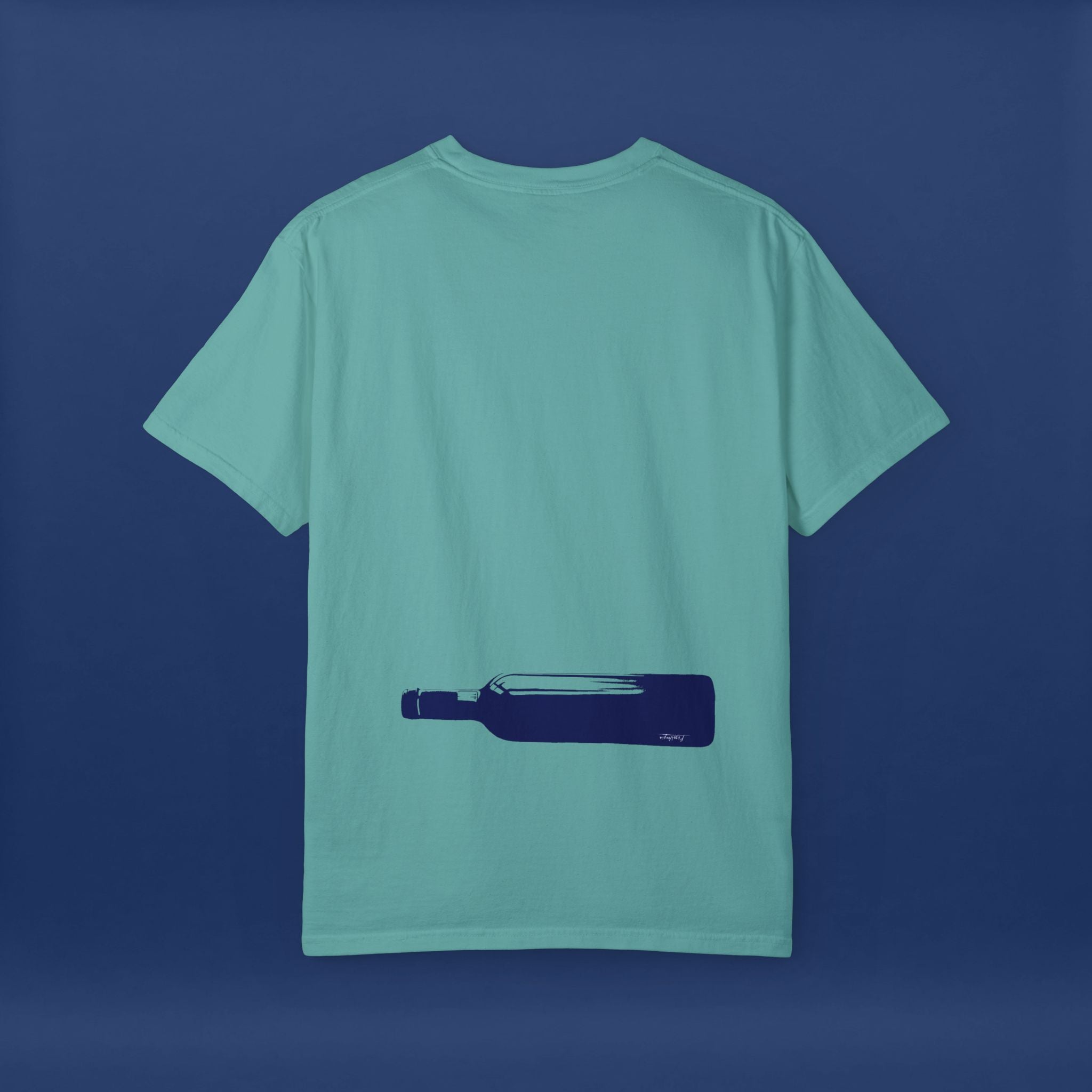 Minimalist Blue Liquor Bottle T-Shirt - Summer Short Sleeve Graphic Tee for Men & Women（Vibrant Colors ）